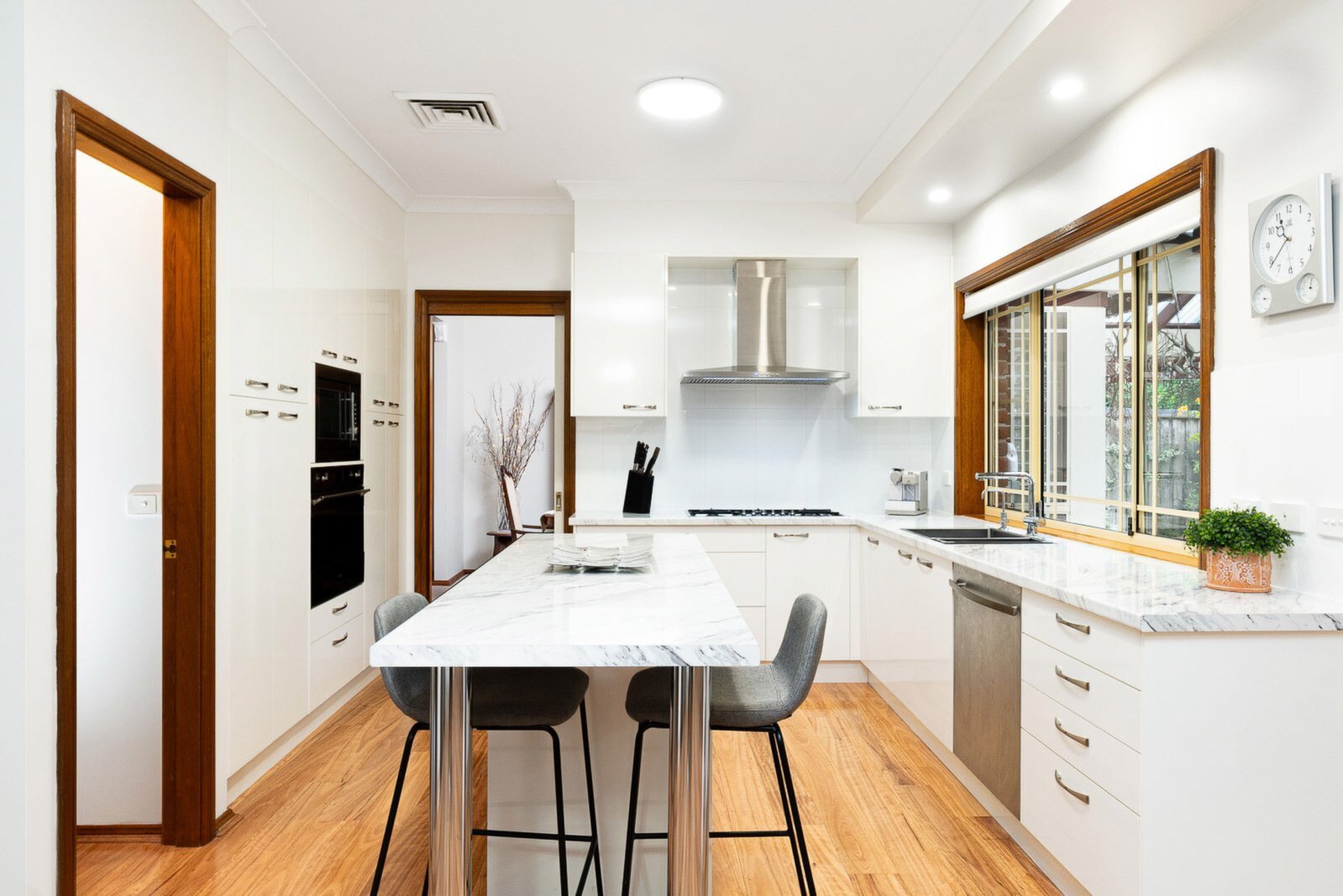 10 Carnarvon Avenue, Glenhaven Sold by ResponseRE - image 1