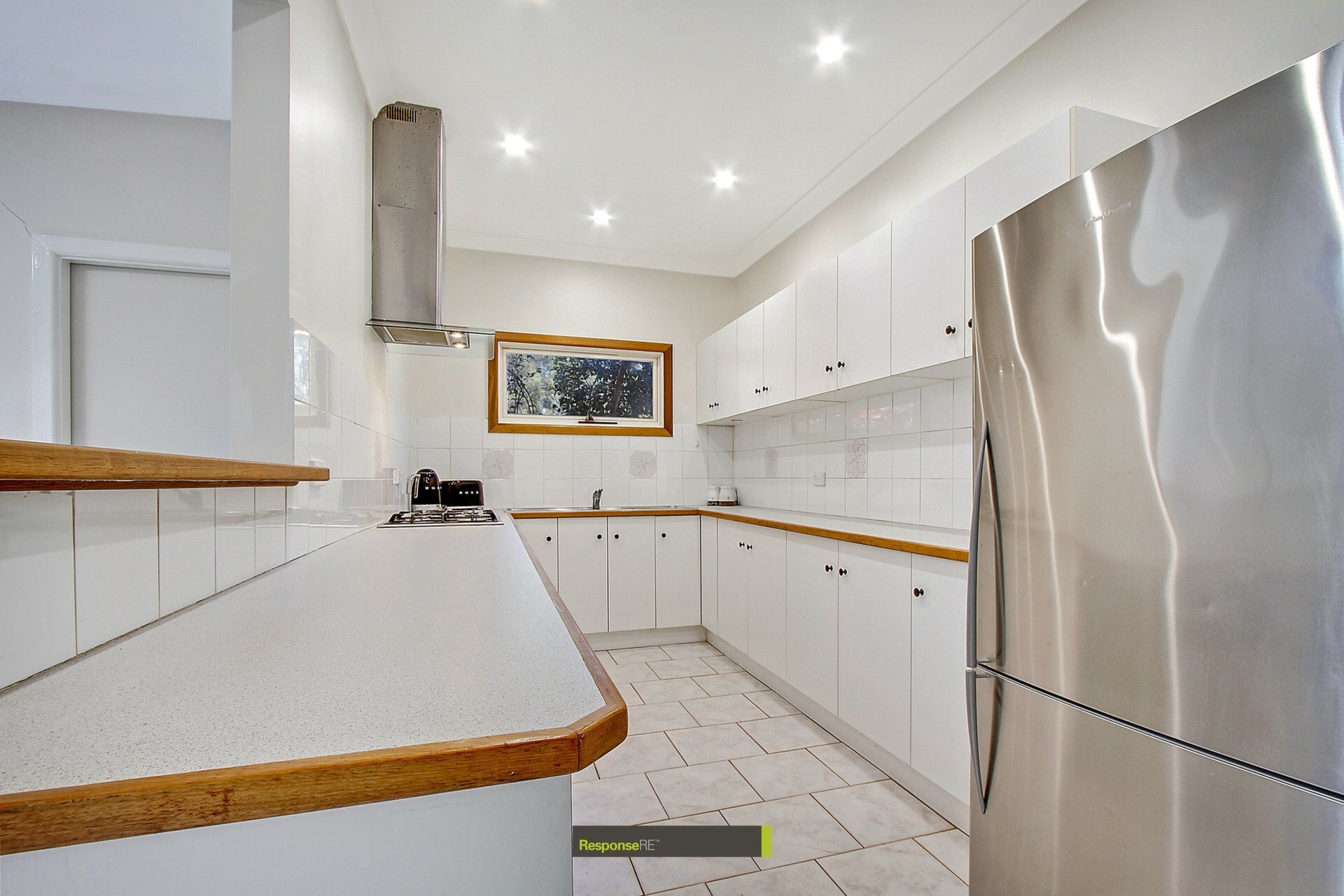 8 Anne Avenue, Seven Hills Sold by ResponseRE Walsh Sullivan Baulkham Hills - image 1