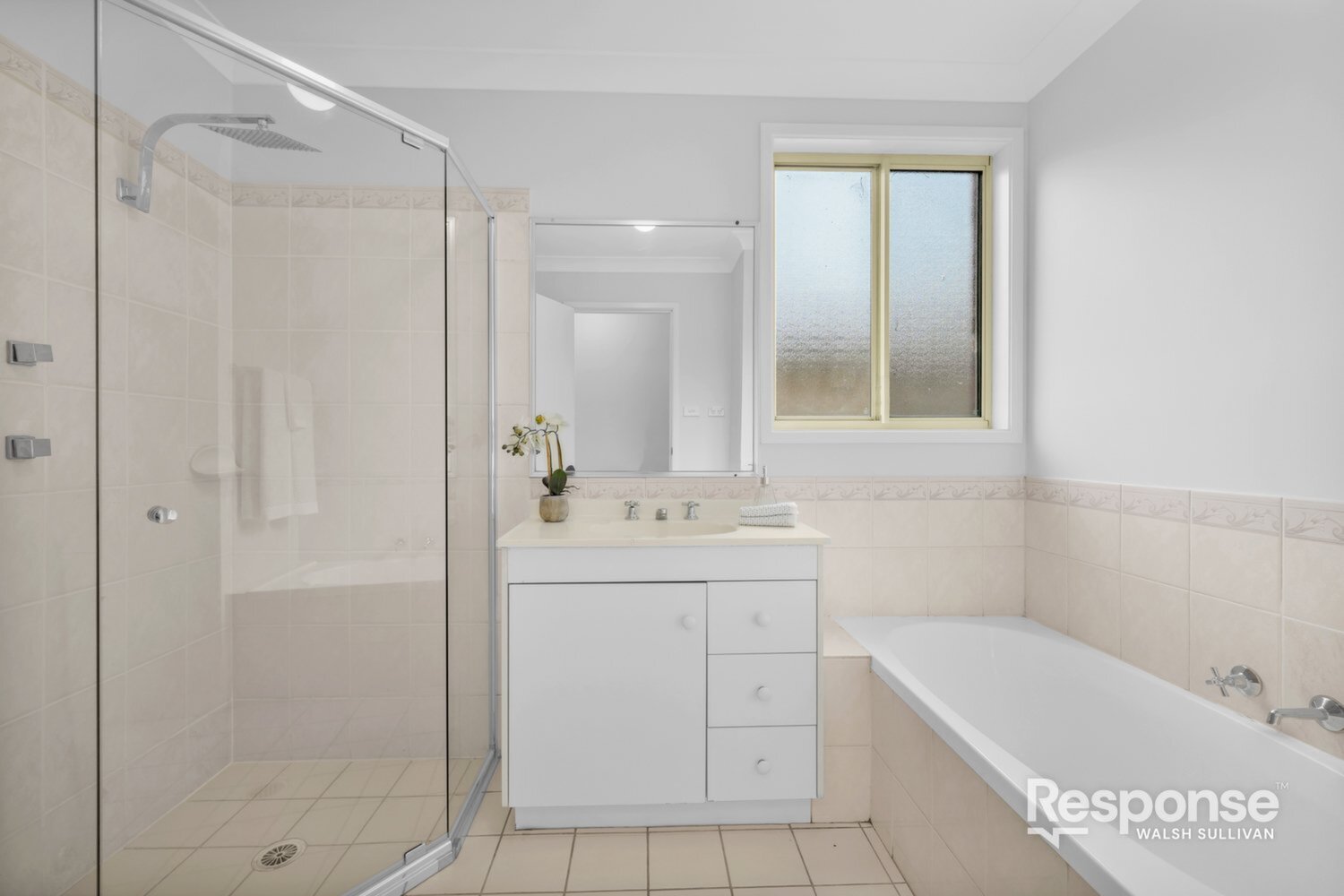15 Mazari Grove, Stanhope Gardens Sold by ResponseRE Walsh Sullivan Baulkham Hills - image 1