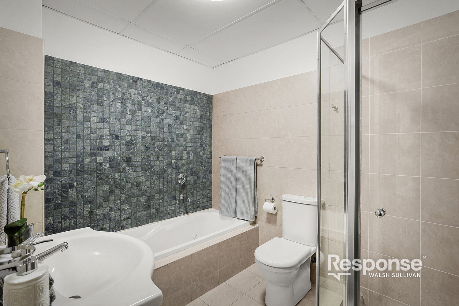 38/8-14 Mercer Street, Castle Hill Sold by ResponseRE Walsh Sullivan Baulkham Hills - image 1