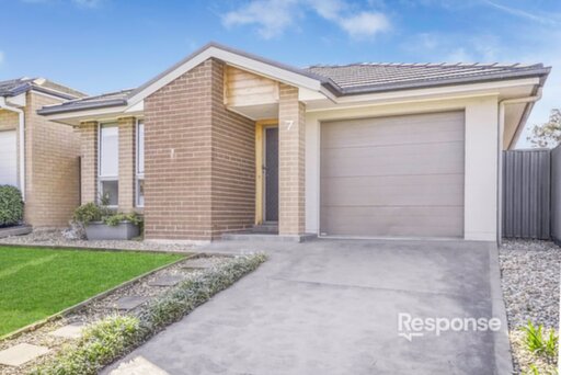 7 Portsmouth Circuit, Jordan Springs Sold by ResponseRE