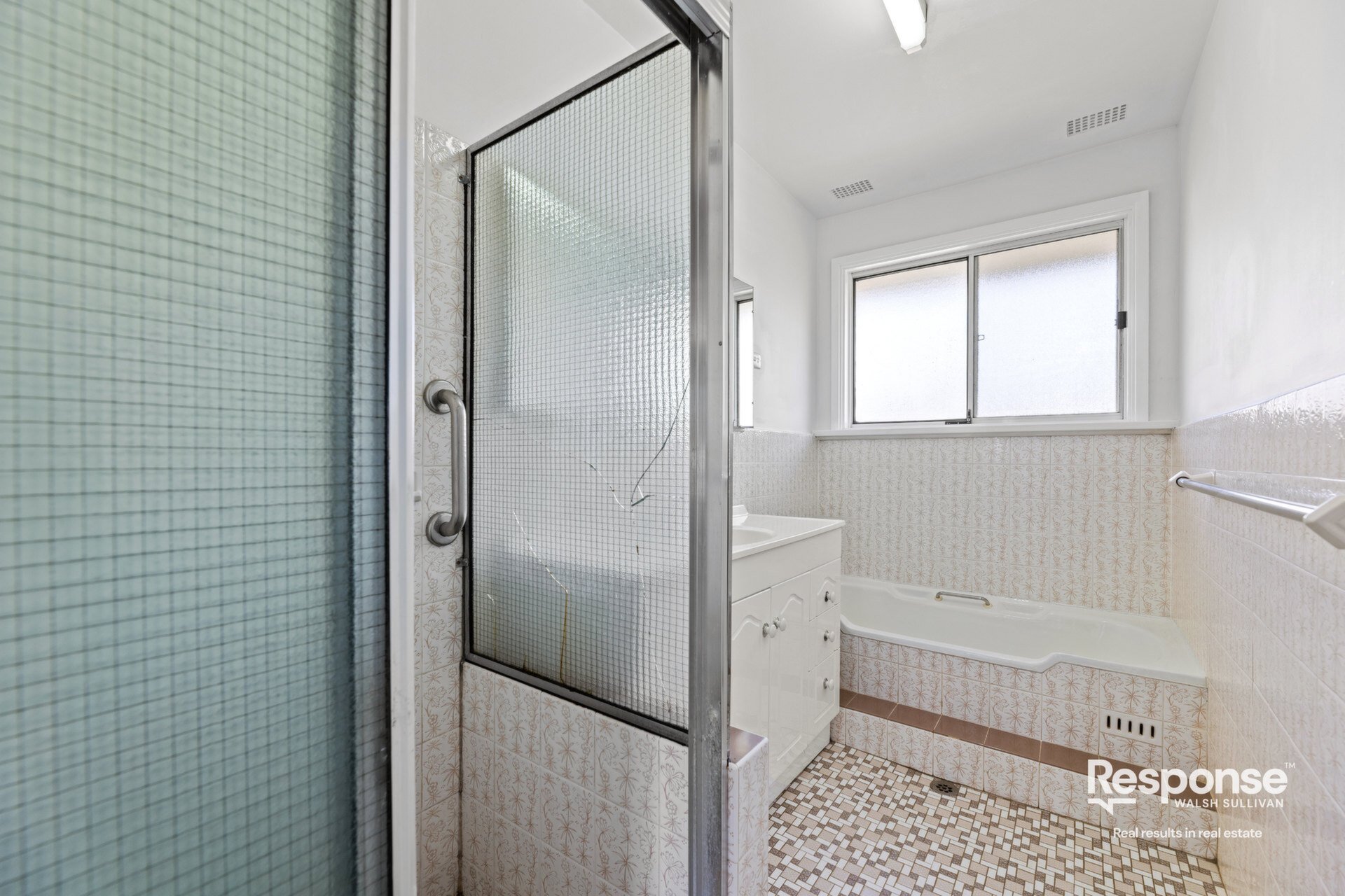 42 Carver Crescent, Baulkham Hills Sold by ResponseRE Walsh Sullivan Baulkham Hills - image 1