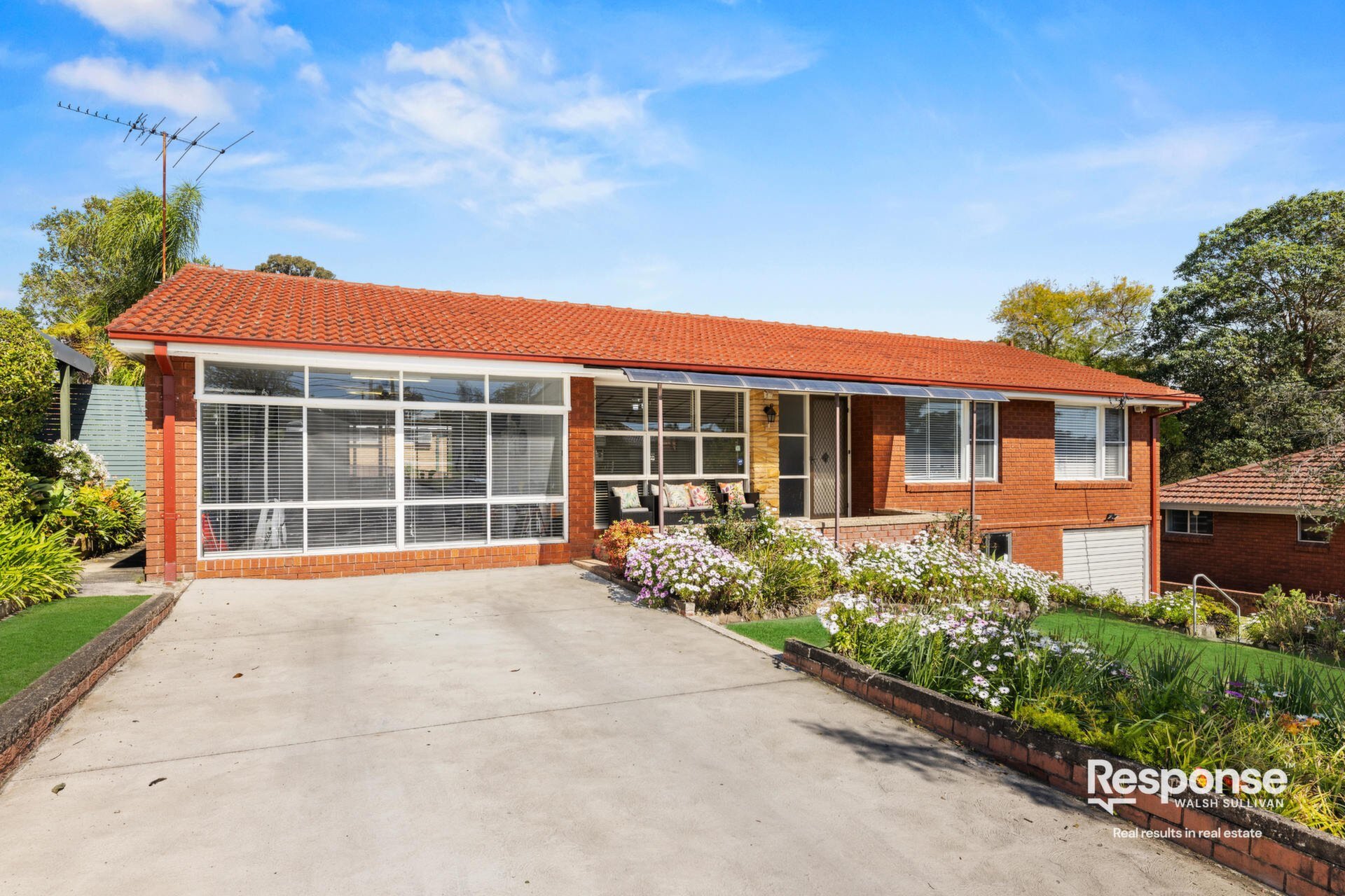 42 Carver Crescent, Baulkham Hills Sold by ResponseRE Walsh Sullivan Baulkham Hills - image 1