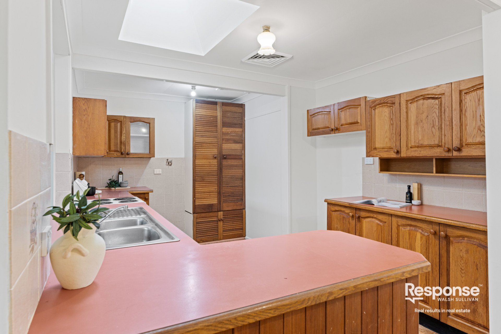 6 Loy Place, Quakers Hill Sold by ResponseRE Walsh Sullivan Baulkham Hills - image 1