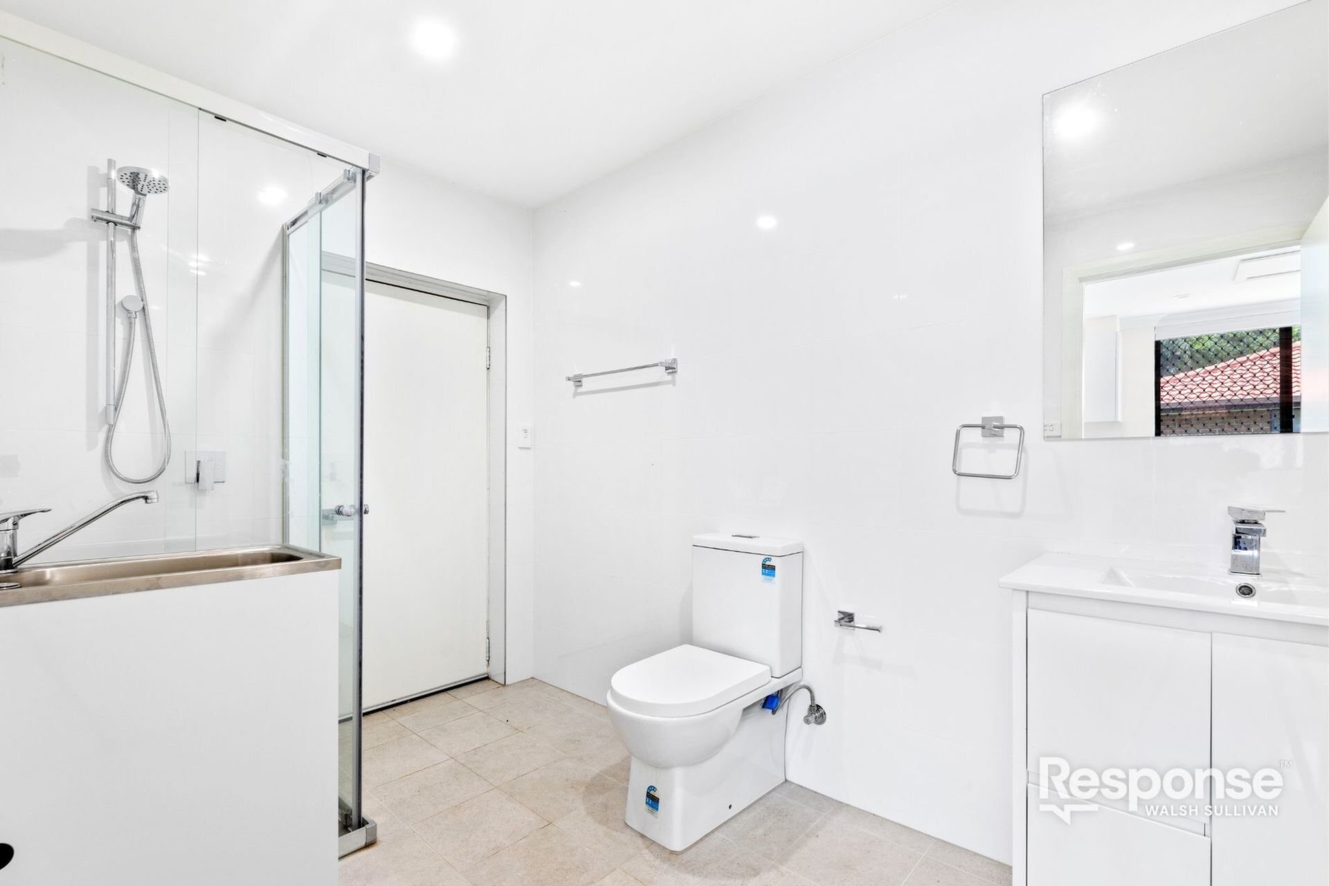 4 Austin Woodbury Place, Toongabbie Sold by ResponseRE Walsh Sullivan Baulkham Hills - image 1