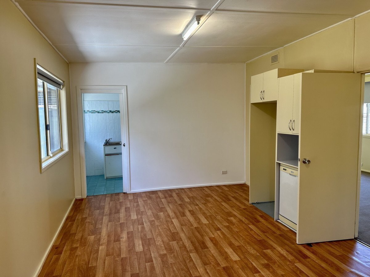 81 Douglas Road, Blacktown Leased by ResponseRE Norwest - image 1