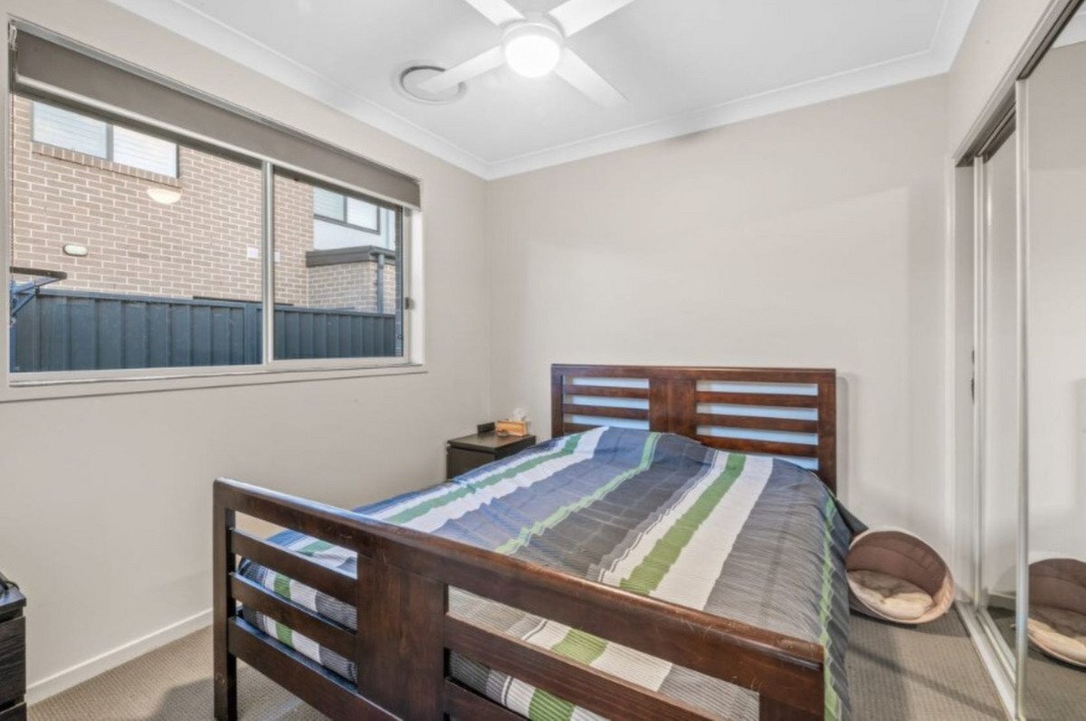 18 Lachlan Valley Way, North Kellyville Leased by ResponseRE Norwest - image 1
