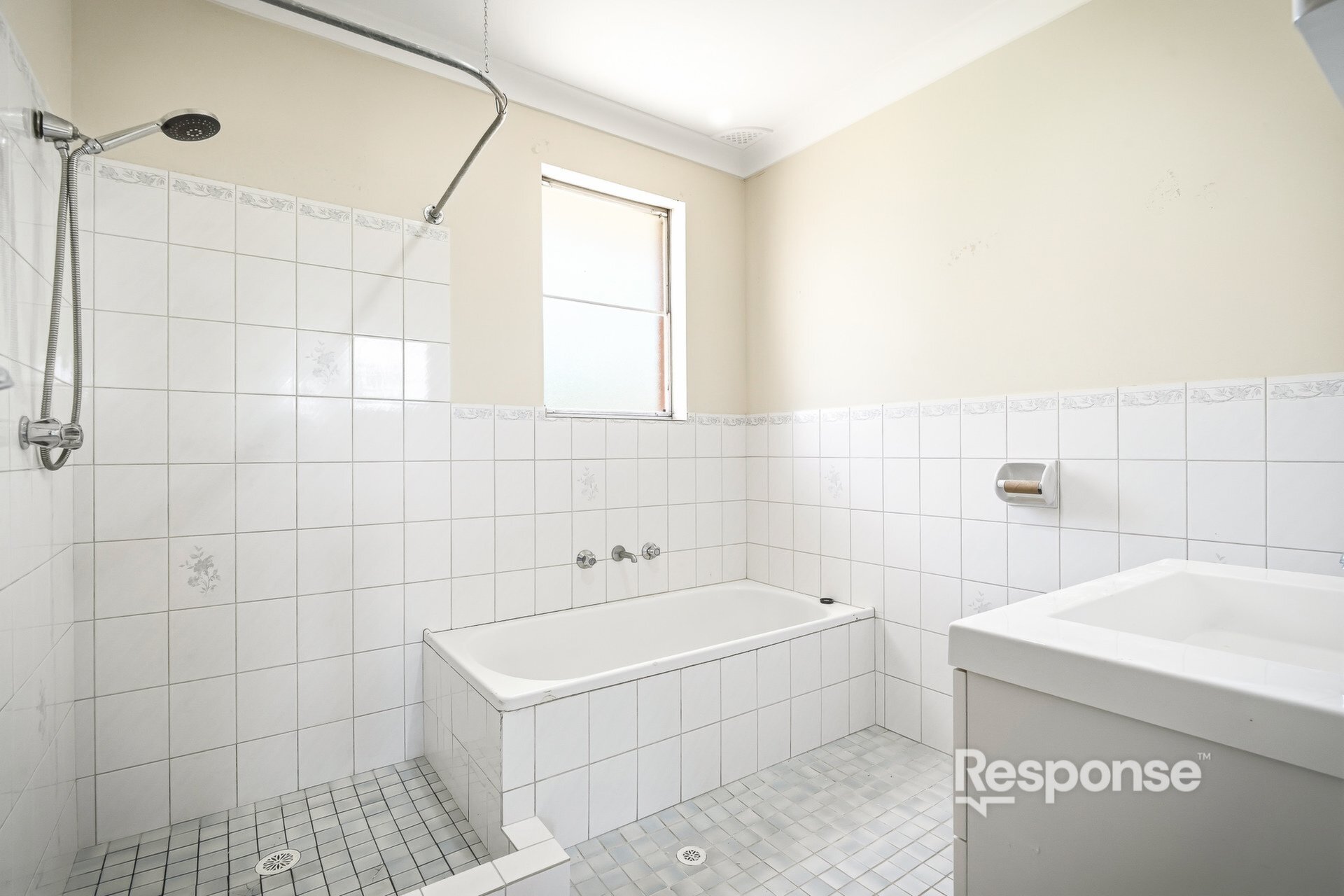 3 Harrow Road, Cambridge Park Sold by ResponseRE - image 1