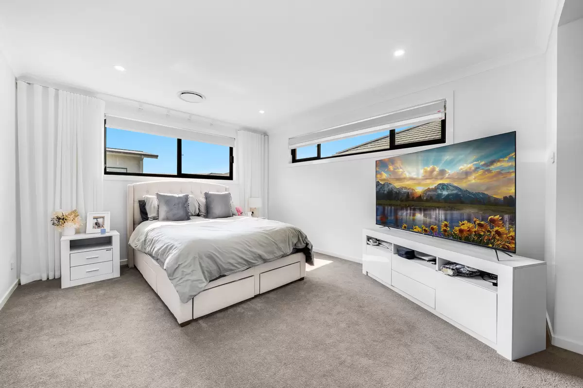 150 Valletta Drive, Gables Auction by ResponseRE - image 1