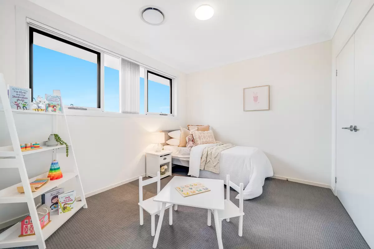 16 Marketsfield Avenue, North Kellyville Auction by ResponseRE - image 1