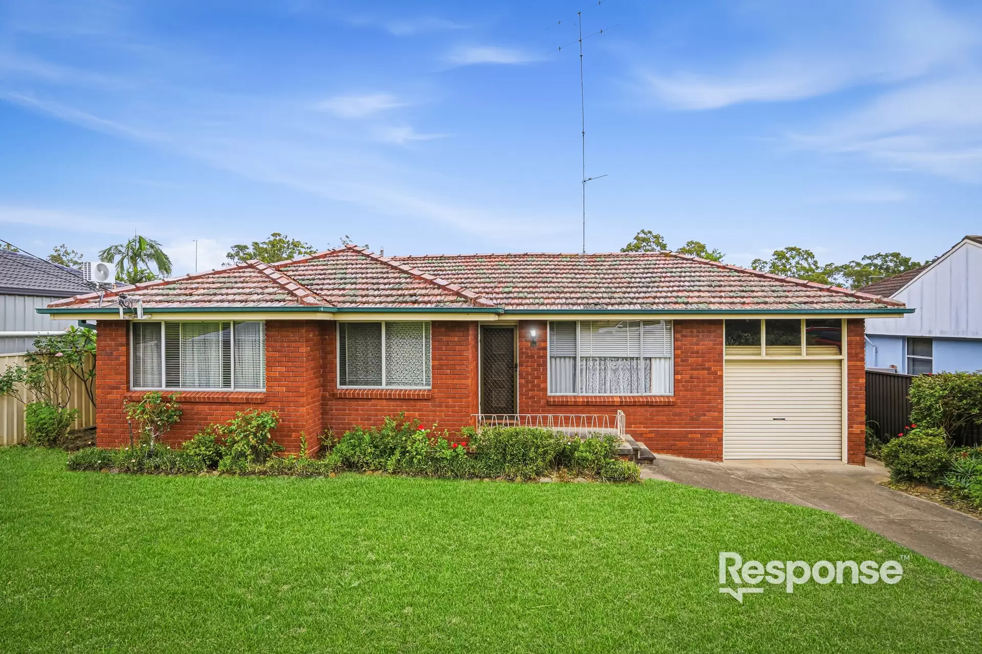 25 Gladswood Avenue, South Penrith Sold by ResponseRE - image 1