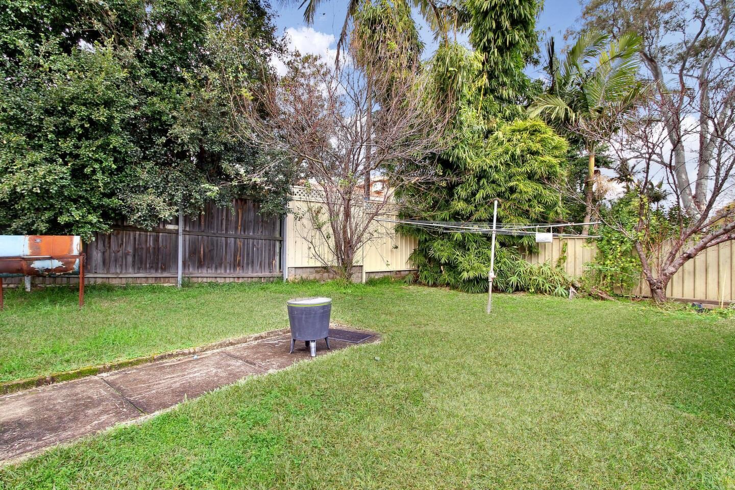 8 Woodberry Road, Winston Hills Sold by ResponseRE Walsh Sullivan Northmead - image 1