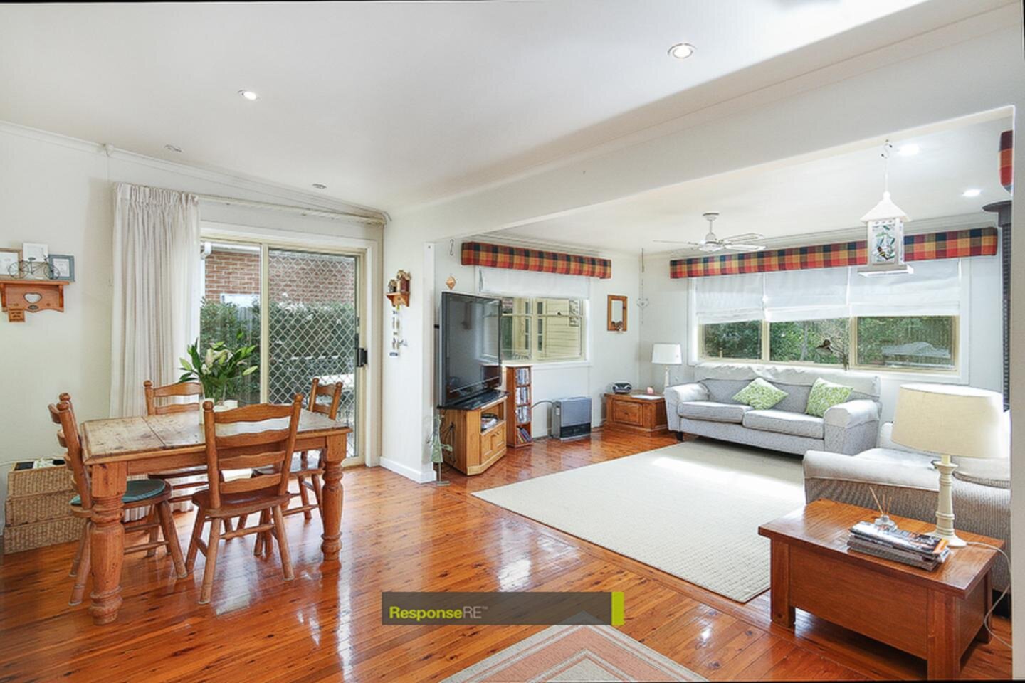 8 Graham Crescent, Baulkham Hills Sold by ResponseRE Walsh Sullivan Northmead - image 1
