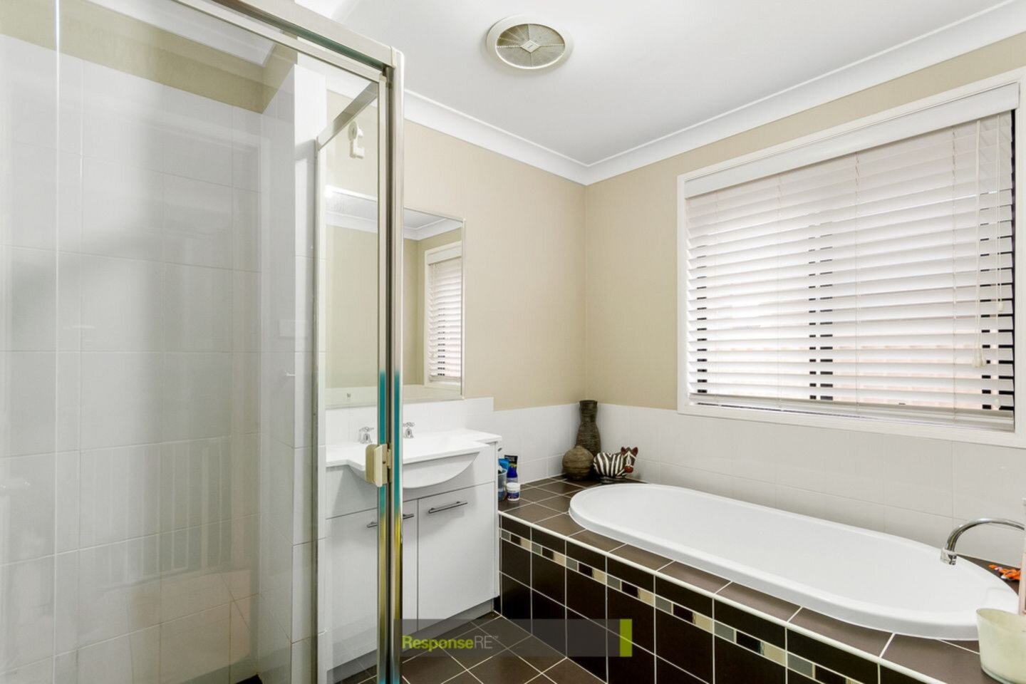 37 Rebellion Circuit, Beaumont Hills Sold by ResponseRE Walsh Sullivan Northmead - image 1