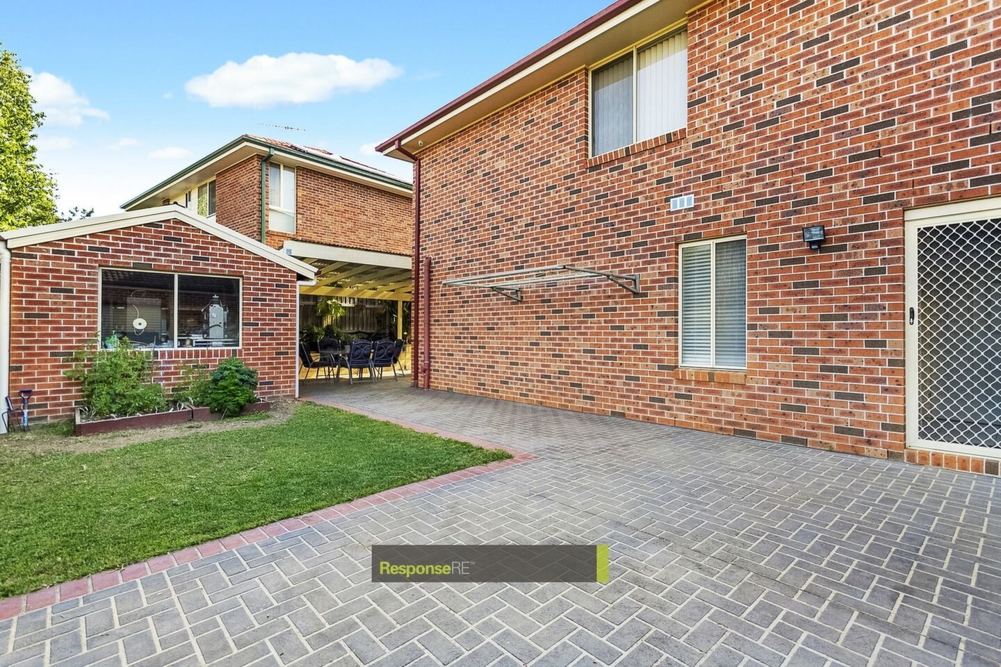 1 Pyrenees Way, Beaumont Hills Sold by ResponseRE Walsh Sullivan Baulkham Hills - image 1