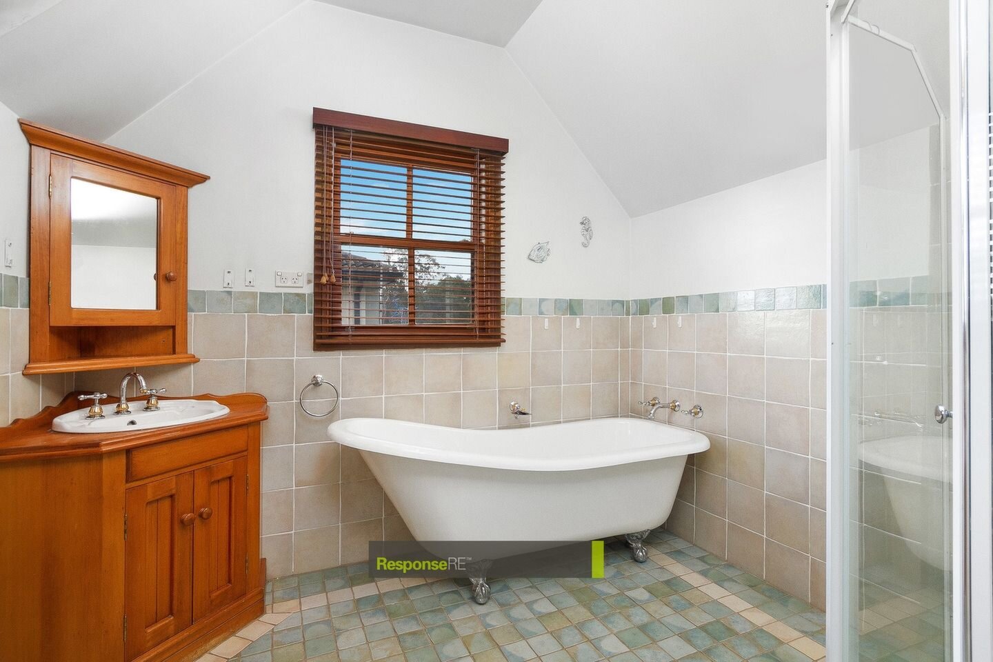 12 Peter Parade, Old Toongabbie Sold by ResponseRE Walsh Sullivan Northmead - image 1