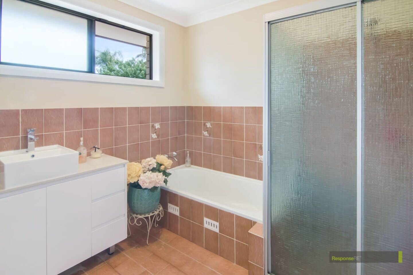 13 Molyneaux Avenue, Kings Langley Sold by ResponseRE Walsh Sullivan Northmead - image 1