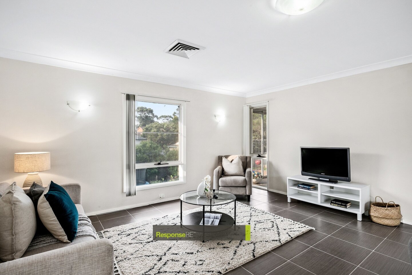 15 Merindah Road, Baulkham Hills Sold by ResponseRE Walsh Sullivan Baulkham Hills - image 1