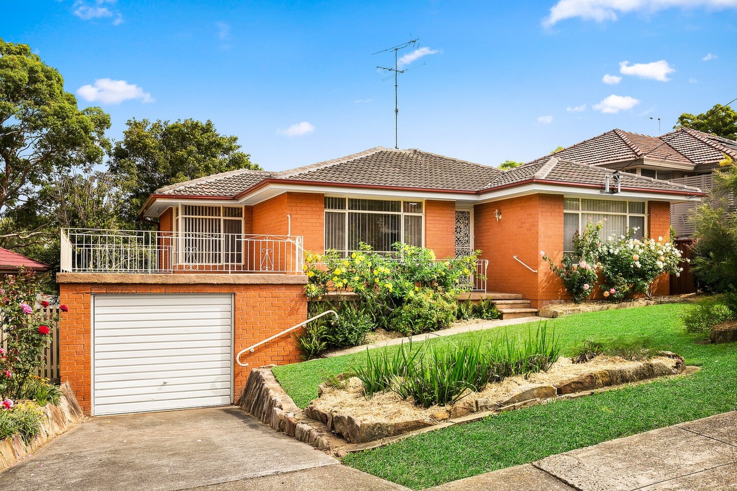 7 Tennyson Street, Winston Hills Sold by ResponseRE Walsh Sullivan Baulkham Hills - image 1