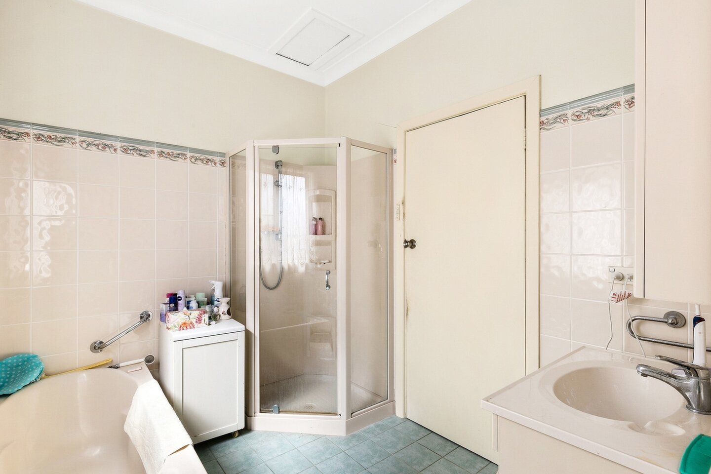 6 Campbell Hill Road, Guildford Sold by ResponseRE Walsh Sullivan Northmead - image 1