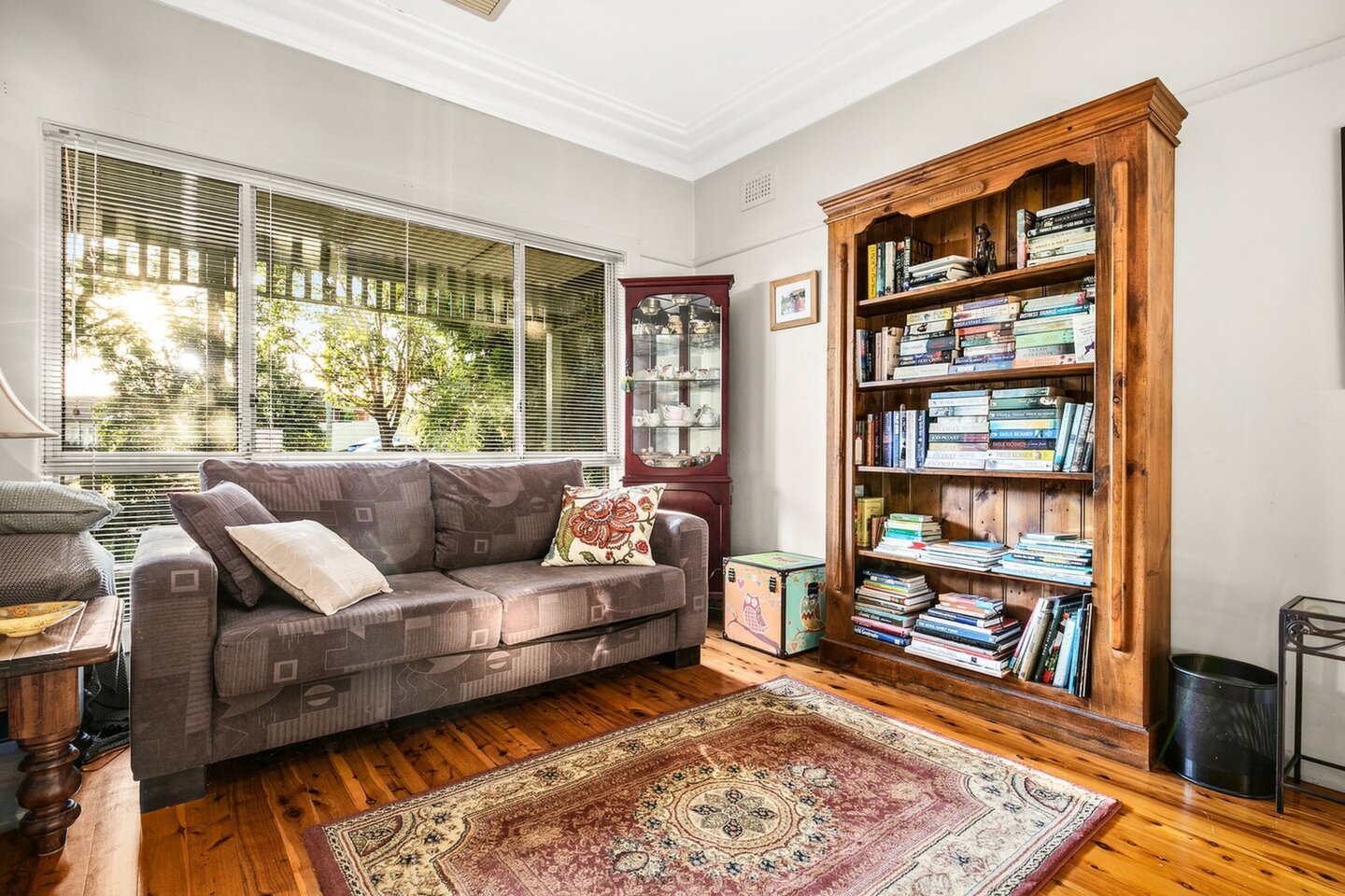 6 Veronica Crescent, Seven Hills Sold by ResponseRE Walsh Sullivan Baulkham Hills - image 1