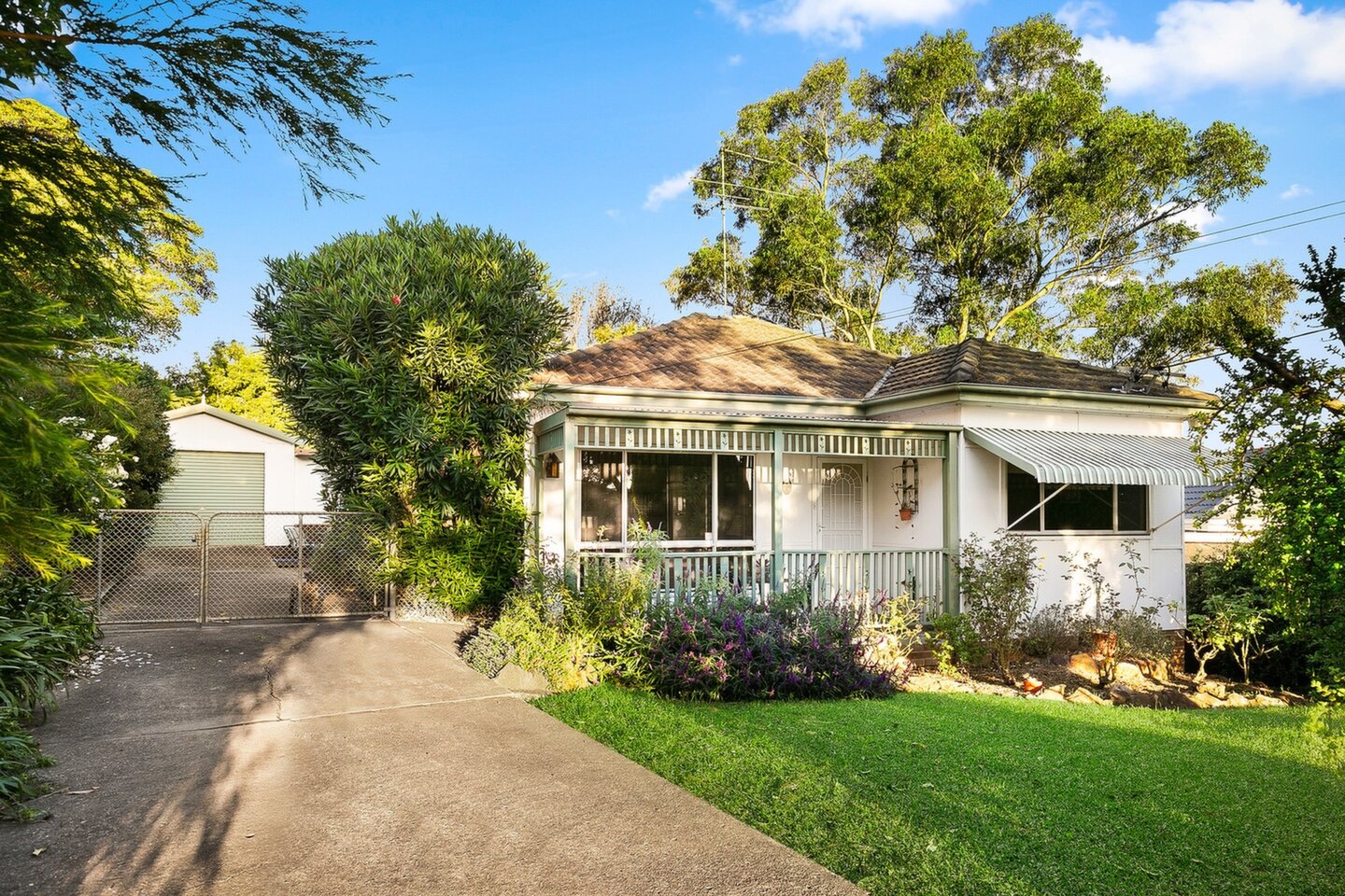 6 Veronica Crescent, Seven Hills Sold by ResponseRE Walsh Sullivan Baulkham Hills - image 1
